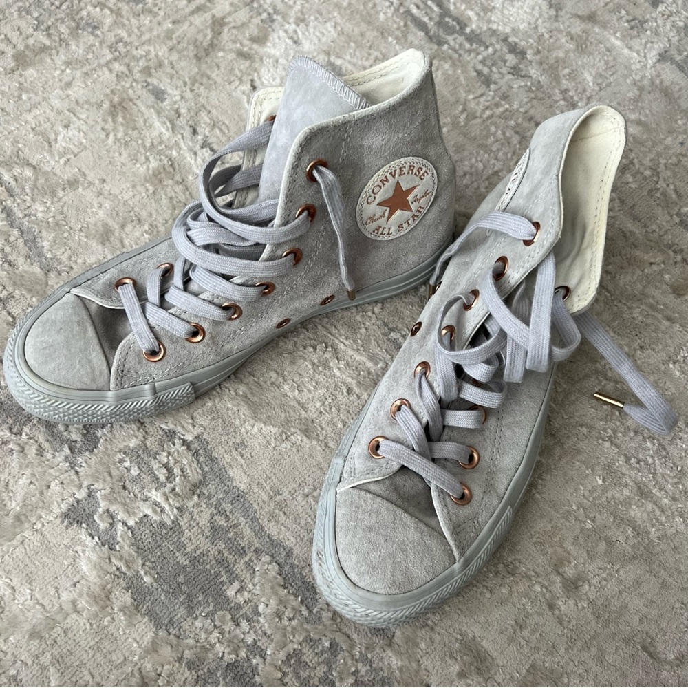 Converse high-top grey/rose gold sneaker - suede material
